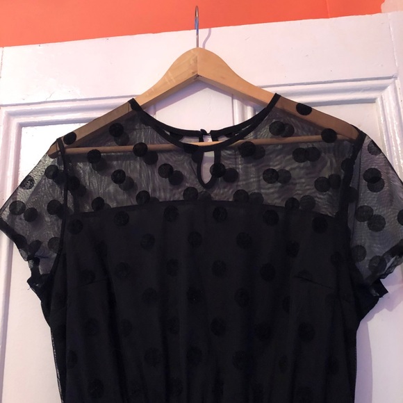 Super cute and comfortable little black dress - Picture 3 of 5